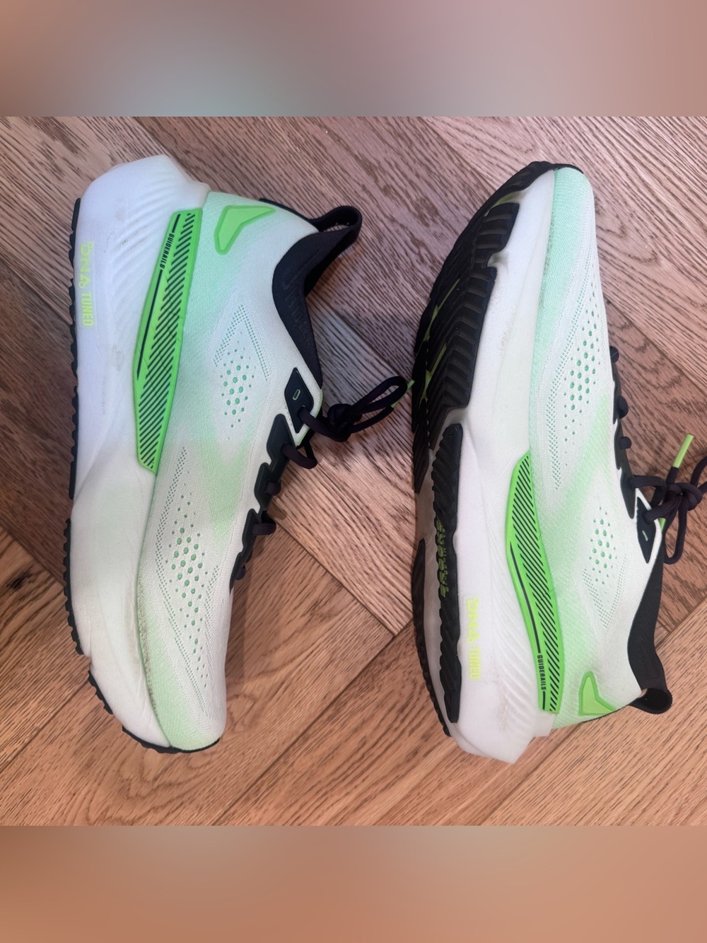 Brooks glycerin 23 - worn once - Picture 8 of 15